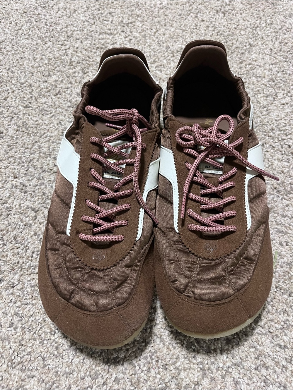 Women's Brown Sneakers with White Stripe and Pink Laces